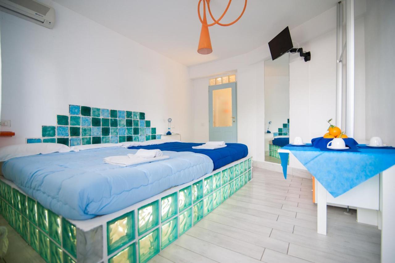 Suite House L'Isola Che Non C'è Fontane Bianche Extérieur photo