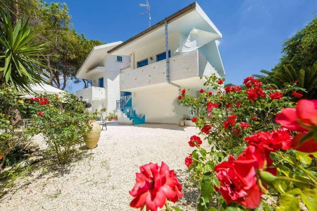 Suite House L'Isola Che Non C'è Fontane Bianche Extérieur photo