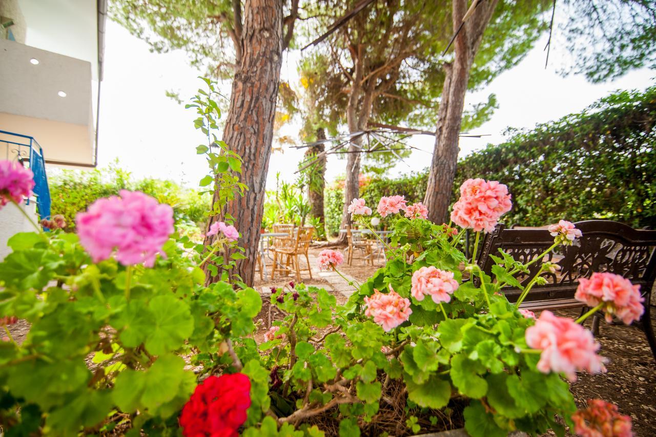 Suite House L'Isola Che Non C'è Fontane Bianche Extérieur photo